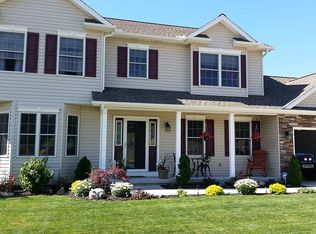676 Heritage Dr, Erie, PA