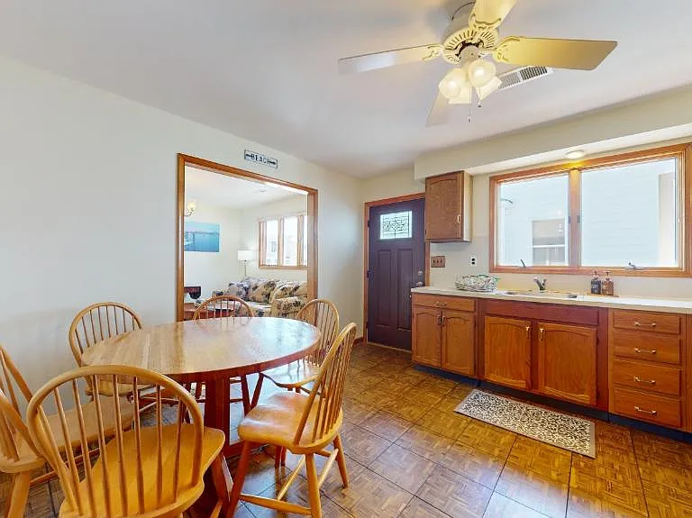 110 Sheridan Sq #B — Photo 3