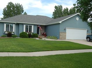 2701 S 36th St, Grand Forks, ND 58201