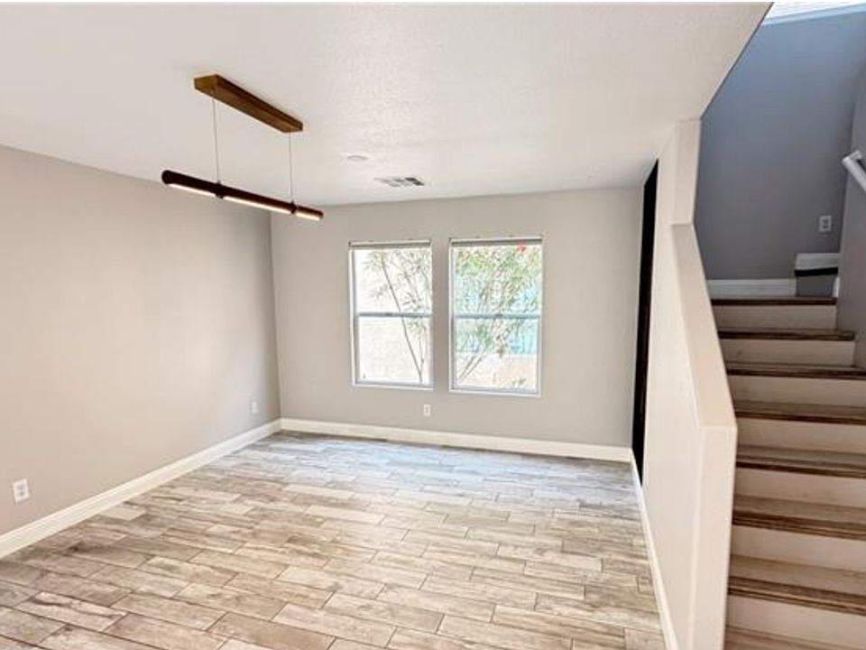 1st image of 1113 Majestic Canyon St