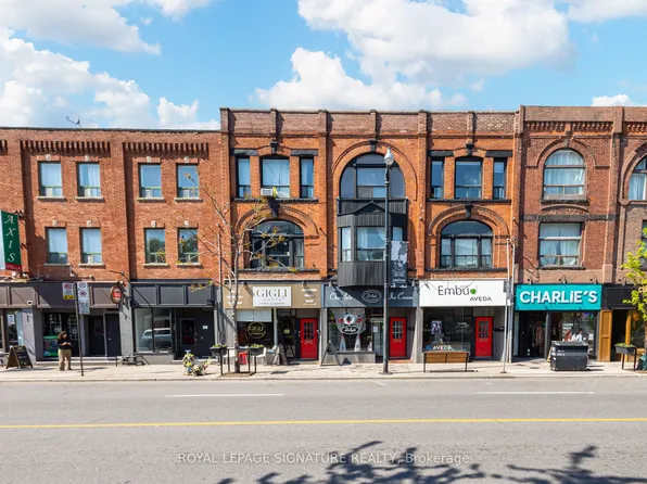 3040 Dundas St W #3, Toronto, ON M6P 1Z3