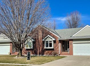 514 E 28th St, Fremont, NE 68025