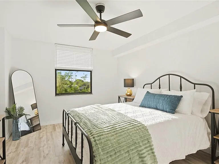 701 S Madison Ave #420 — Photo 20