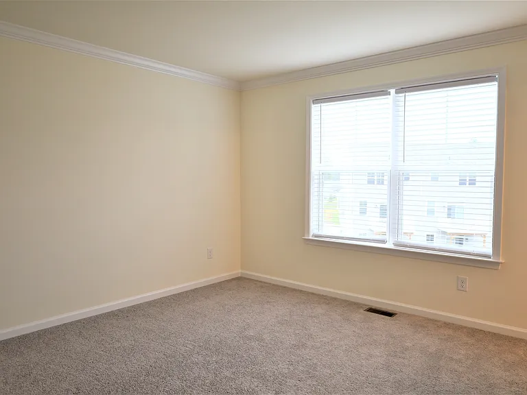 61 Becker Dr — Photo 20