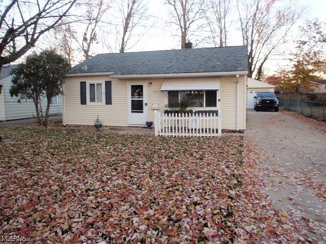 1st image of 347 Marseilles Ave