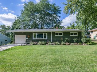 6711 Daffodil Ln, Greendale, WI 53129