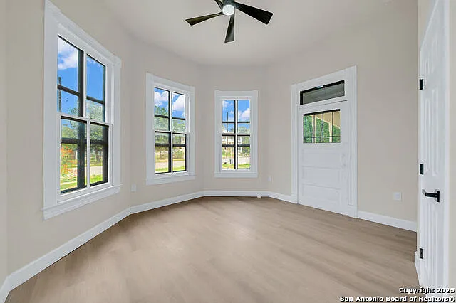 530 E Carson St — Photo 11