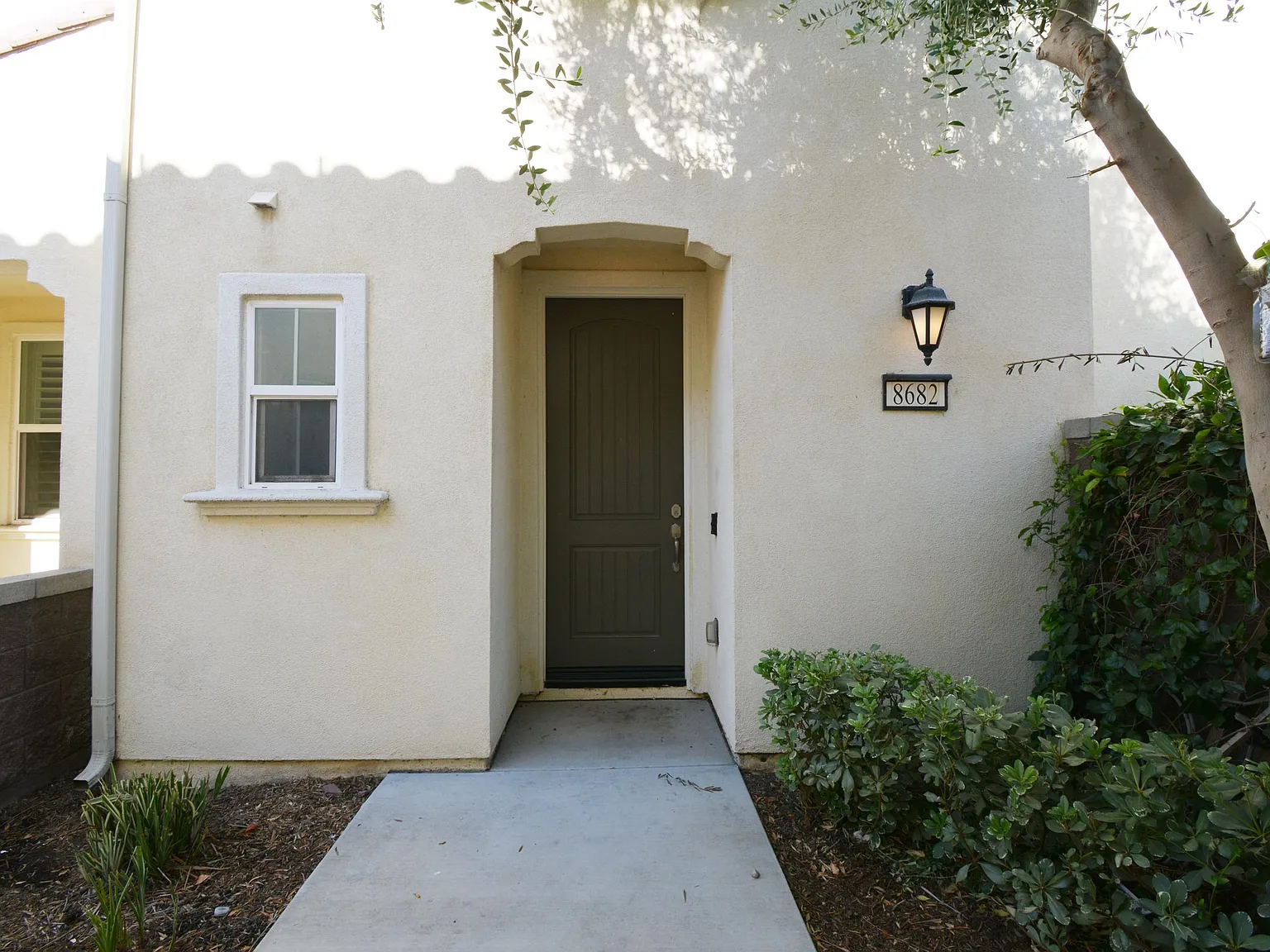 4 bed, 3.5 bath, 2040 sqft, $3,900 — Photo 4