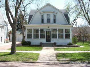 509 E 6th Ave, Mitchell, SD 57301