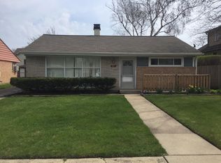 875 S 6th Ave, Des Plaines, IL 60016