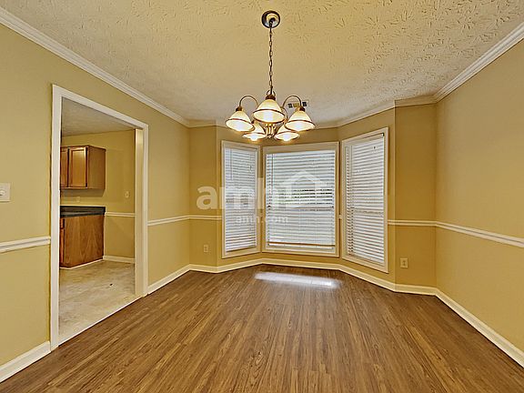 5th image of 570 Swan Creek Ct