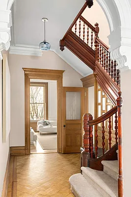 Rented by Sotheby's International Realty | media 7