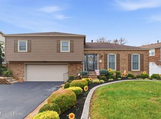 7207 Blazier Ct, Spring Mill, KY 40228