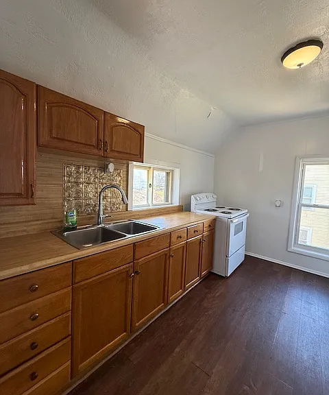 314 W Slingluff Ave #A — Photo 4