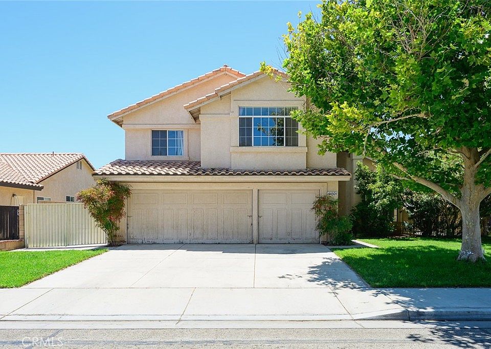 1st image of 44501 Sandhurst Ln