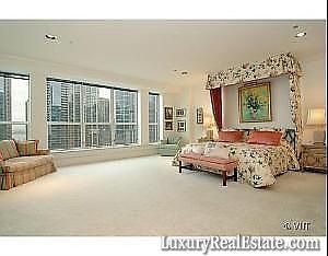 5th image of 445 E North Water St APT 1503