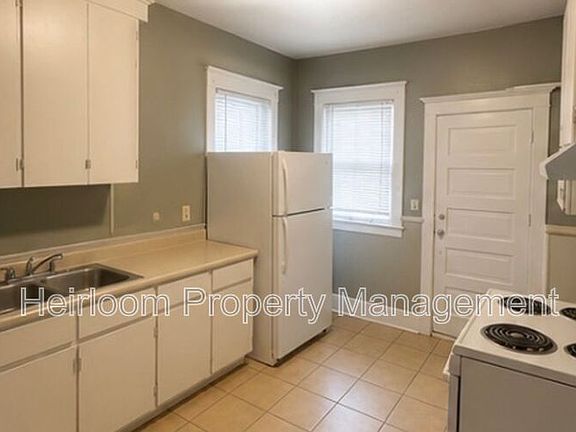3rd image of 1205 E 2nd St