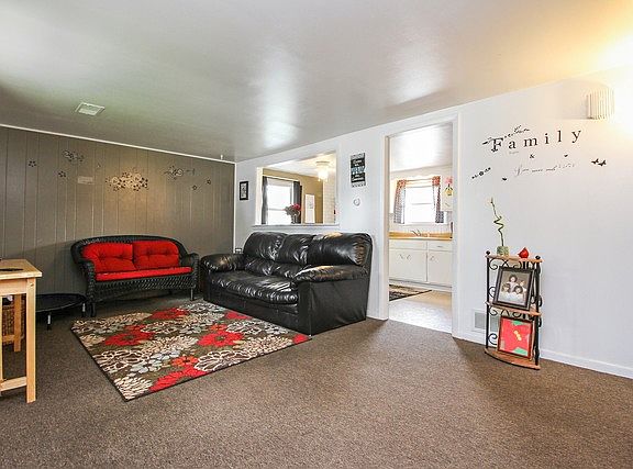 3rd image of 74 Hanson Dr