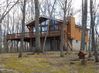 102 Laurel Ct, Milford, PA 18337