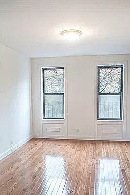 4th image of 411 W 50th St #5CD