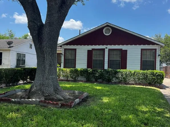 1014 S A St, Harlingen, TX 78550