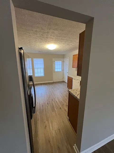 2 bed, 875 sqft, $1,250 — Photo 4