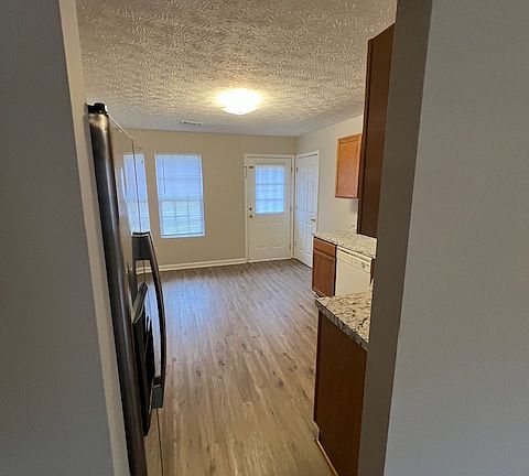 4th image of 54 Oak Park Dr #54