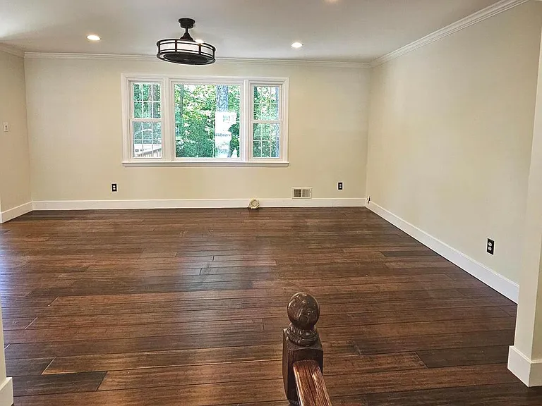 8925 Falling Creek Ct — Photo 16