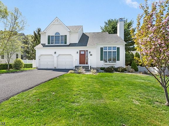 2nd image of 7 Mitchell Ln