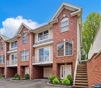 422 Hillside Ave APT 5, Palisades Park, NJ, 07650