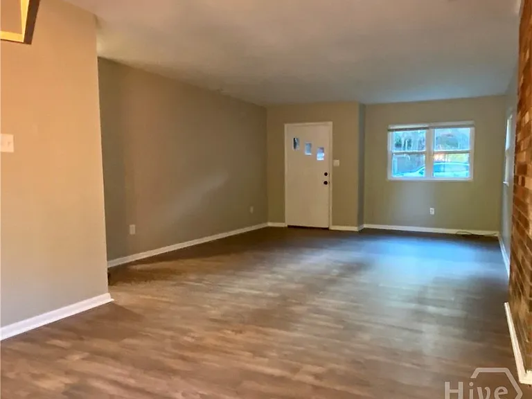8620 Ferguson Ave — Photo 2