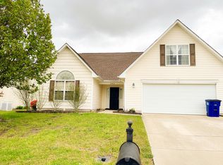 545 Fairfield Cir, Raeford, NC 28376