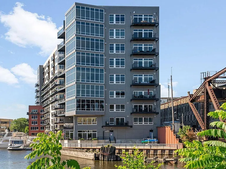 106 W Seeboth St #620 — Photo 25