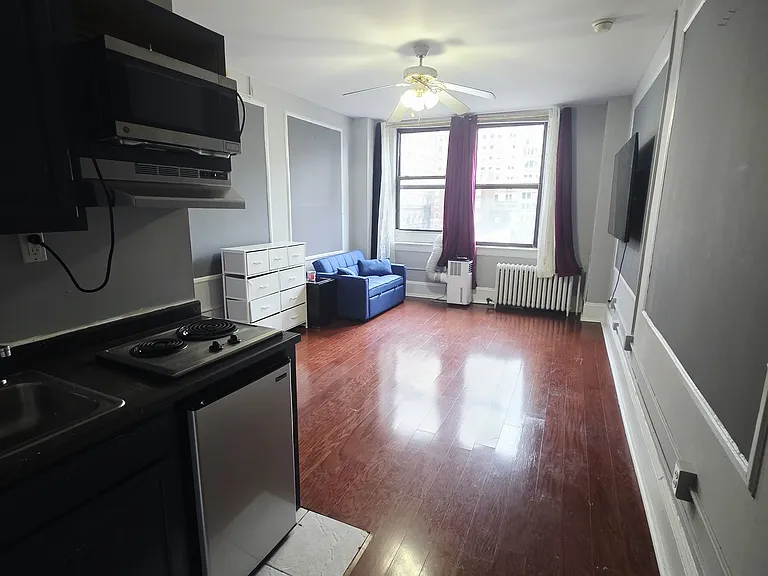 1324 Locust St #506 — Photo 9