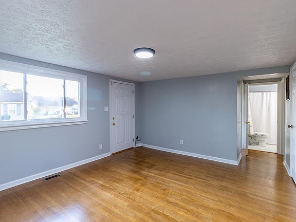 5th image of 5323 S Southway Dr