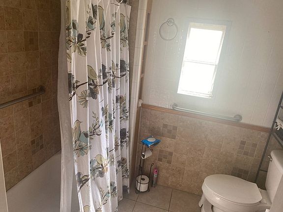 5th image of 69 Camellia Ave