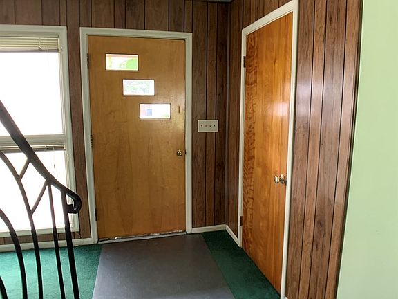 2nd image of 840 11th St