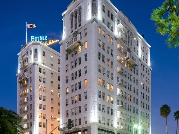 Wilshire Royale