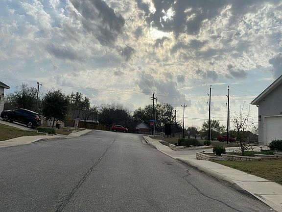 5th image of 6715 Raintree Path