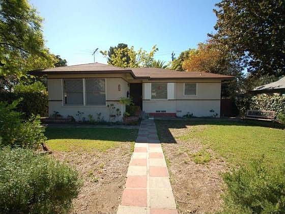 1st image of 324 W Olive Ave