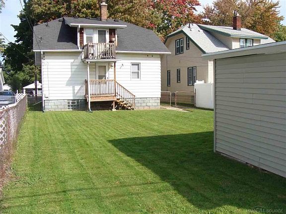 5th image of 15 Englewood Ave