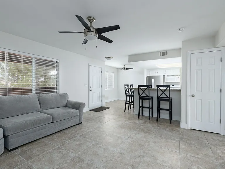 520 Turtleback Rd #B — Photo 8