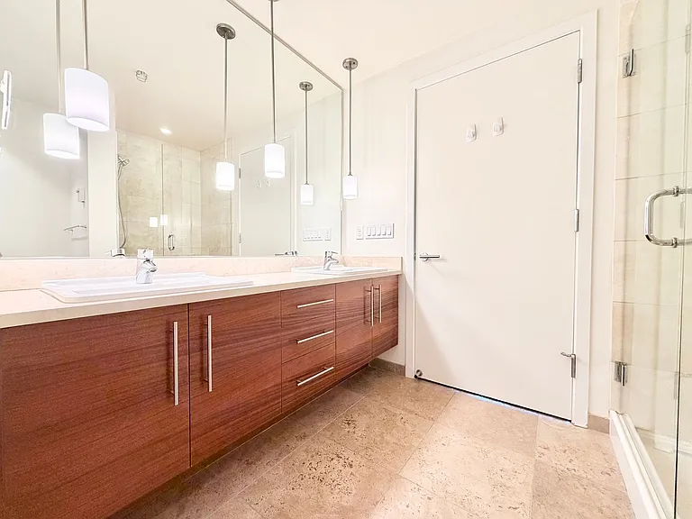 1830 NW Riverscape St #403 — Photo 12