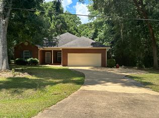 73 Cherokee Cir, Thomasville, GA 31757