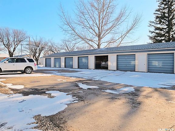 2nd image of UNIT 201-305 1st STREET W
