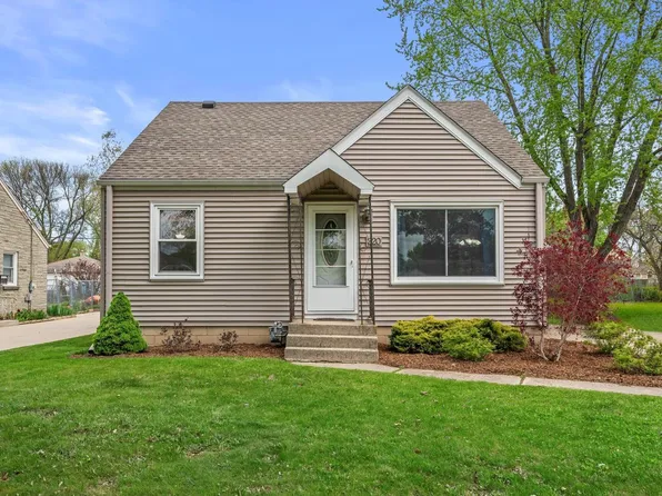 320 W Van Norman AVENUE, Milwaukee, WI 53207