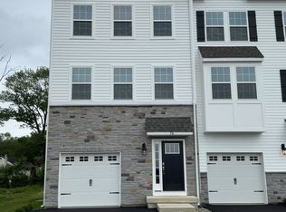 136 Bell Ct, Sellersville, PA 18960