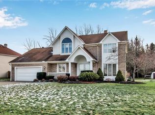 51 Hemlock Ln, Lancaster, NY 14086