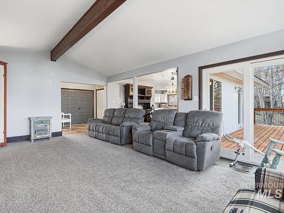 5th image of 7771 Elmore Rd