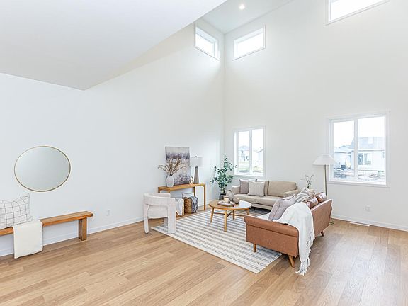 5th image of 7001 Selkirk Dr S